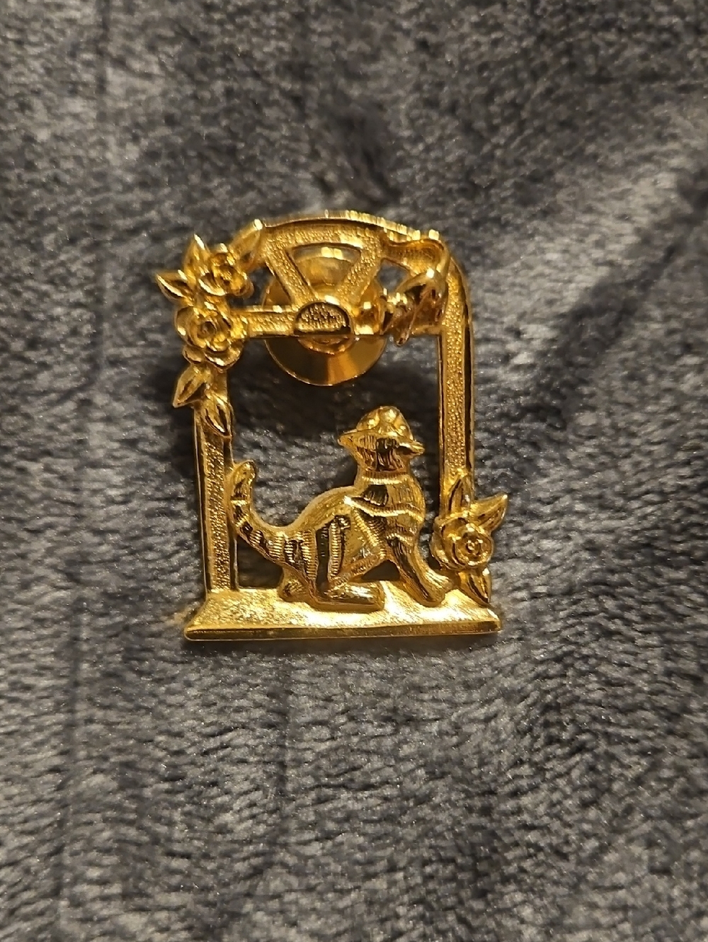 Gold Tone Cat Brooch Pin with Floral Frame